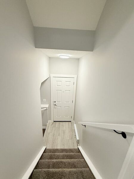 Calgary 2 bedrooms Basement for rent. Property photo: 688749-2