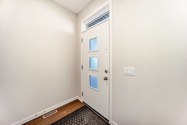 Calgary 3 bedrooms Main Floor for rent. Property photo: 688773-3