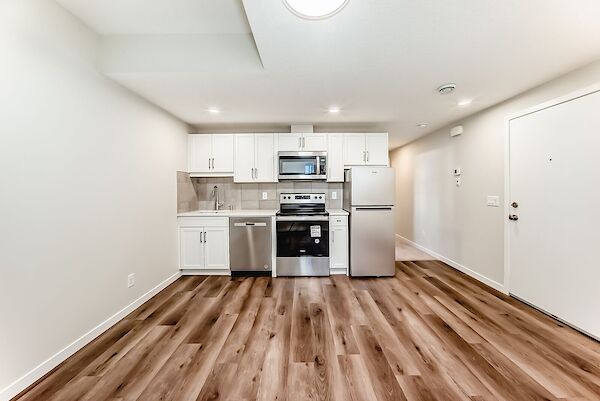 Calgary 2 bedrooms Basement for rent. Property photo: 688775-2