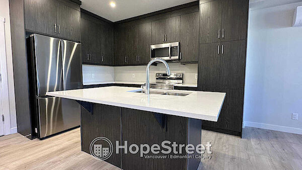 Calgary 1 bedroom Condo Unit for rent. Property photo: 688849-2