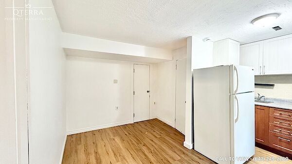 Toronto 1 bedroom Basement for rent. Property photo: 688885-2