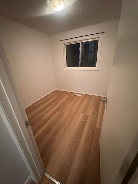 Calgary 4 + Den bedrooms House for rent. Property photo: 688910-3