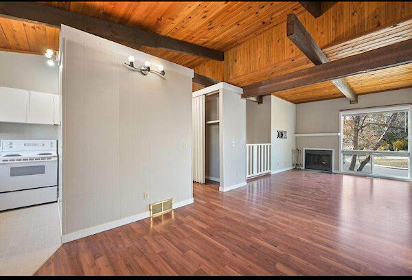 Calgary 2 bedrooms Duplex for rent. Property photo: 688935-2