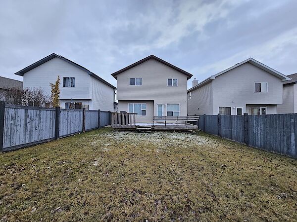 Edmonton 5 + Den bedrooms House for rent. Property photo: 688943-2