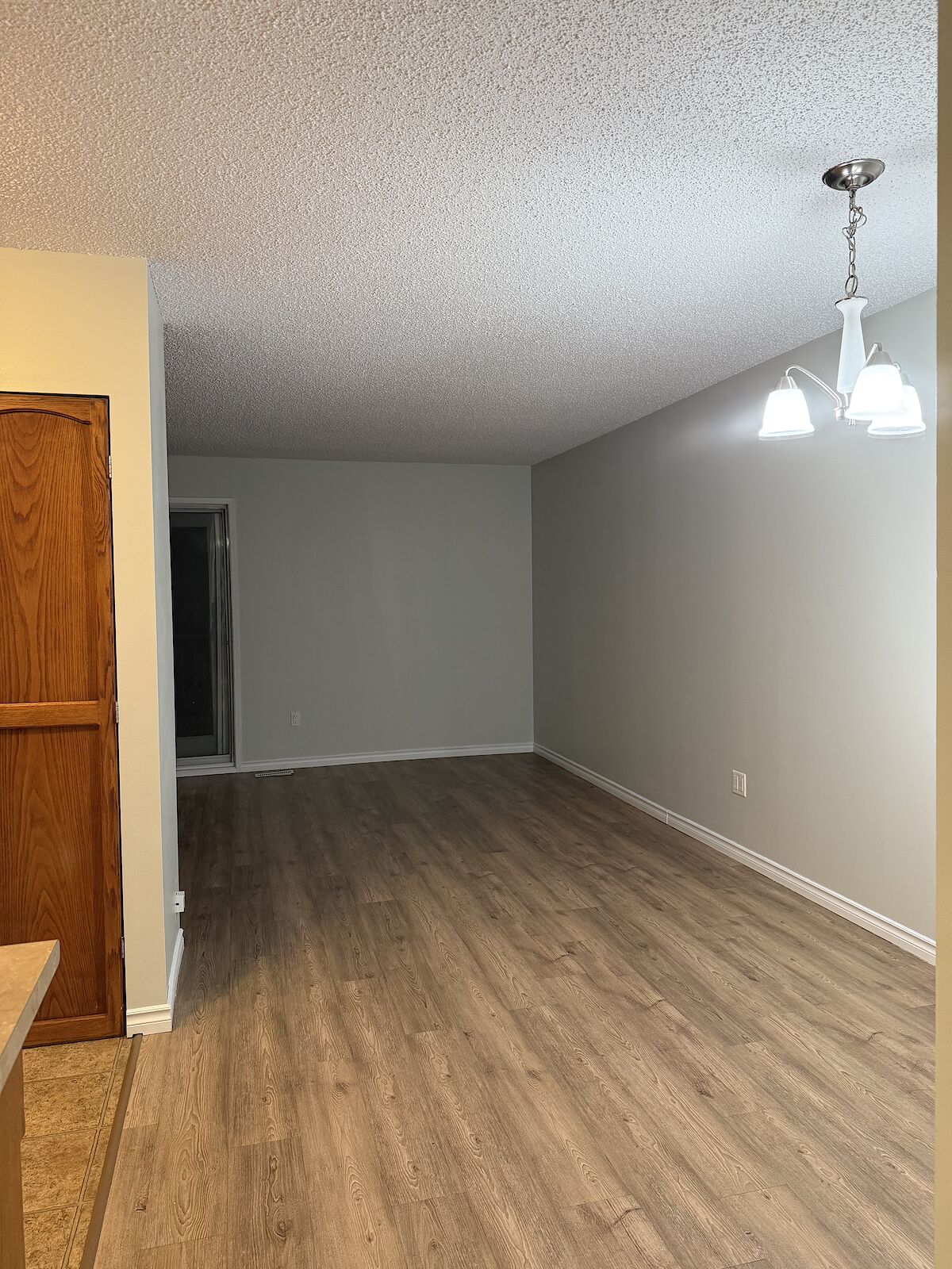 Edmonton 3 bedrooms Main Floor for rent. Property photo: 688944-1