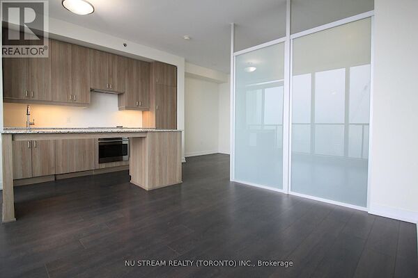 Toronto 2 bedrooms Apartment for rent. Property photo: 688971-2