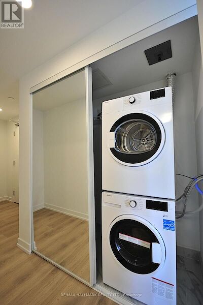 Toronto 3 bedrooms Apartment for rent. Property photo: 688977-3