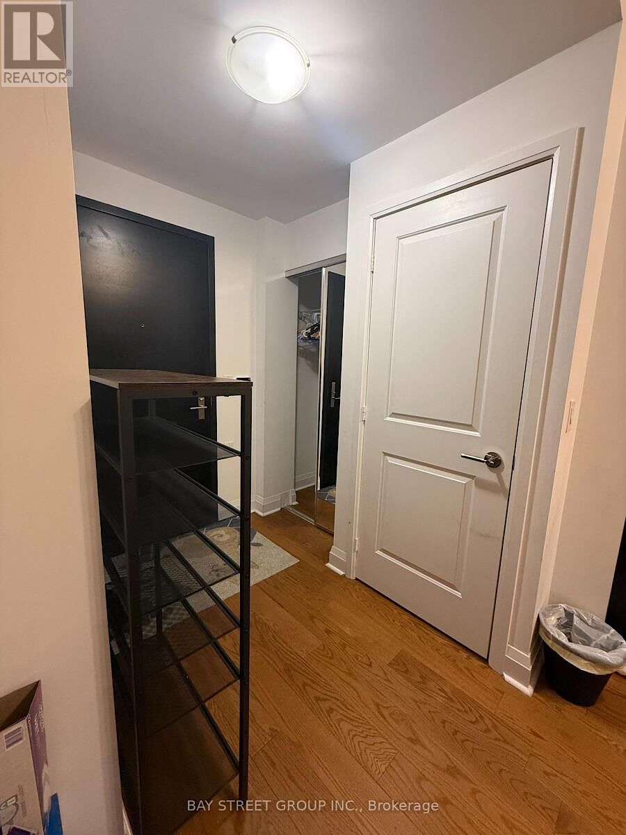 Toronto 1 bedroom Apartment for rent. Property photo: 688979-1