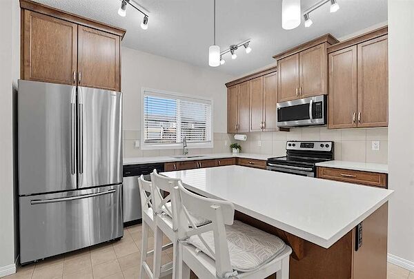 Airdrie 4 bedrooms House for rent. Property photo: 689086-2