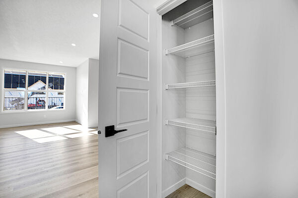 Calgary 1 bedroom House for rent. Property photo: 689115-3