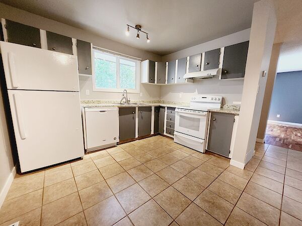 Edmonton 3 bedrooms Townhouse for rent. Property photo: 689128-2