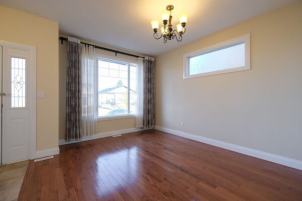 Edmonton 6 bedrooms House for rent. Property photo: 689168-3