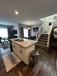 Edmonton 3 bedrooms Duplex for rent. Property photo: 689205-3