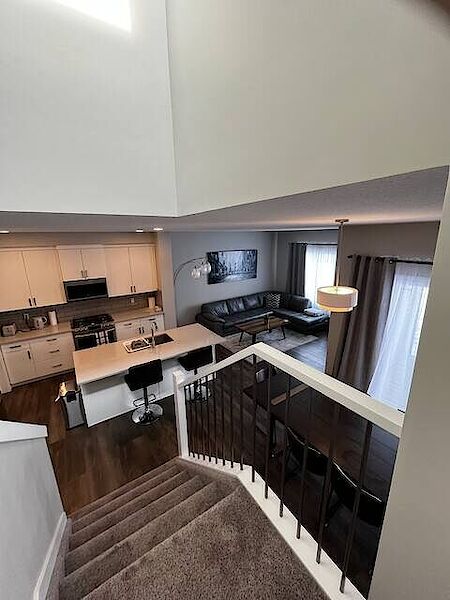 Edmonton 3 bedrooms Duplex for rent. Property photo: 689205-2