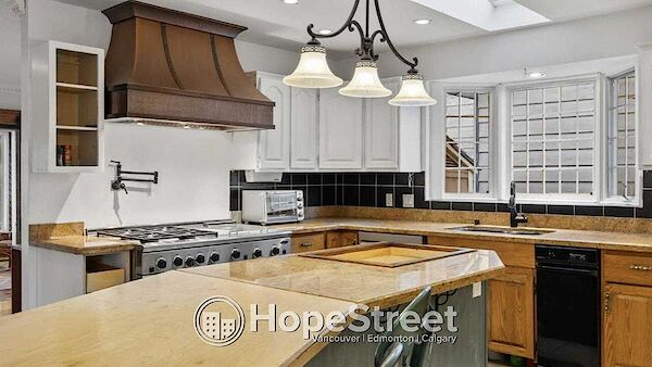 Okotoks 3 bedrooms House for rent. Property photo: 689278-2