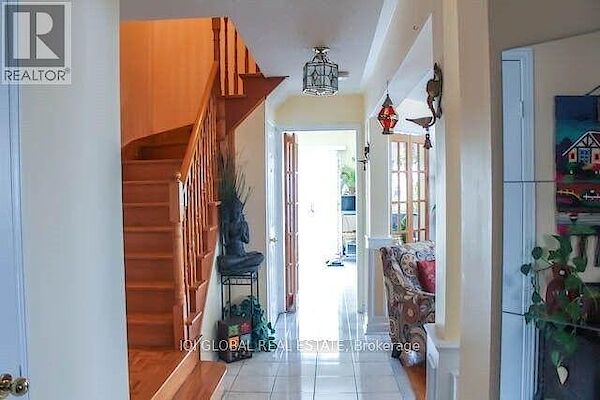 Mississauga 3 bedrooms House for rent. Property photo: 689344-2