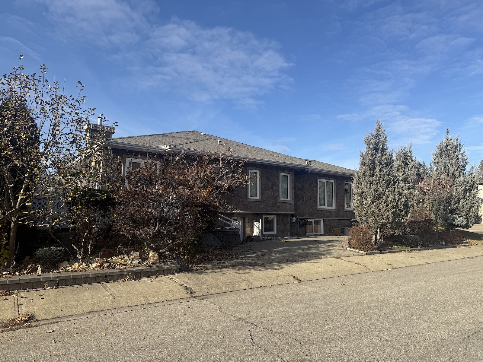 Edmonton 3 + Den bedrooms House for rent. Property photo: 689363-1