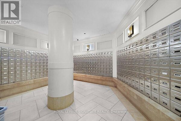 Toronto 2 bedrooms Apartment for rent. Property photo: 689371-2