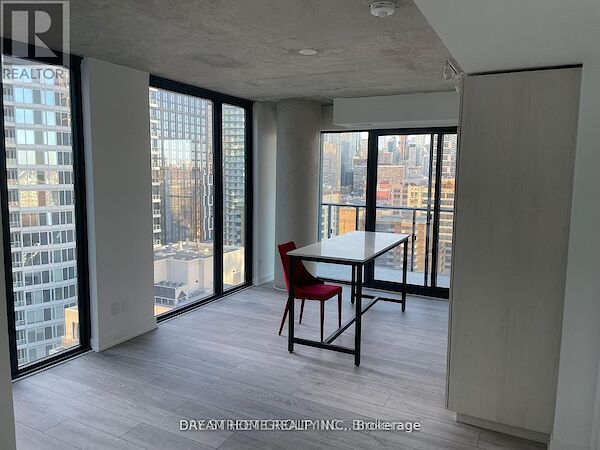 Toronto 1 bedroom Apartment for rent. Property photo: 689383-2
