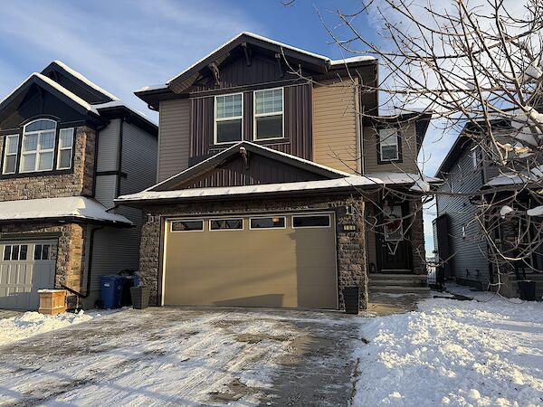 Calgary 3 + Den bedrooms Main Floor for rent. Property photo: 689532-2