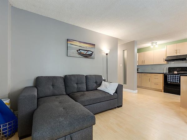 Calgary 1 bedroom Condo Unit for rent. Property photo: 6922-2