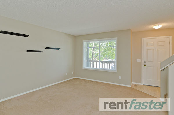 Okotoks 3 bedrooms Townhouse for rent. Property photo: 73535-3