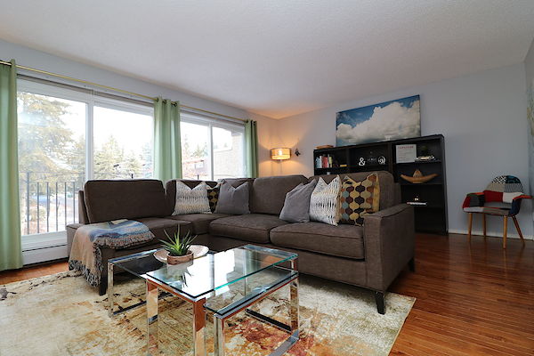Calgary 3 bedrooms Townhouse for rent. Property photo: 74020-3