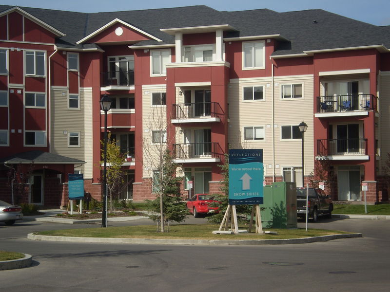 Calgary 2 bedrooms Condo Unit for rent. Property photo: 74265-1