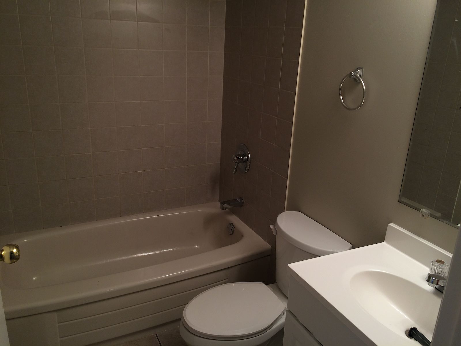 Calgary 4 bedrooms House for rent. Property photo: 74849-1