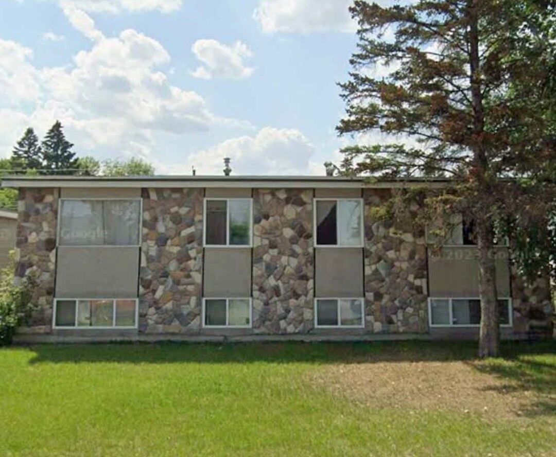 Calgary 3 bedrooms Fourplex for rent. Property photo: 76324-1
