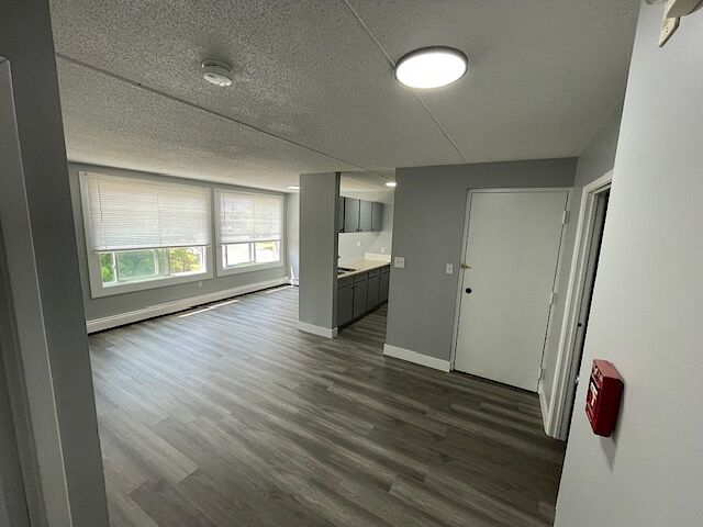 Strathmore 1 bedroom Apartment for rent. Property photo: 76730-1