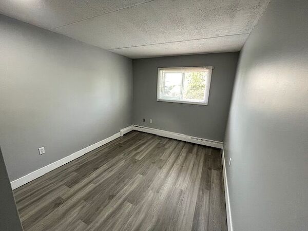 Strathmore 1 bedroom Apartment for rent. Property photo: 76730-3