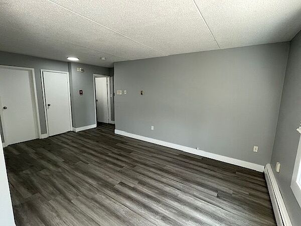Strathmore 1 bedroom Apartment for rent. Property photo: 76730-2