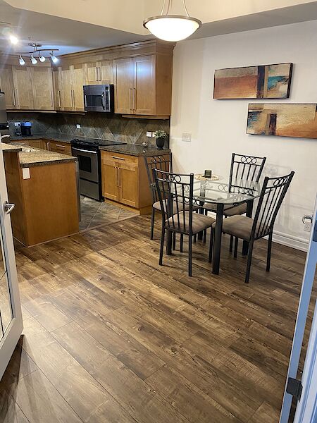 Calgary 1 bedroom Condo Unit for rent. Property photo: 8374-3