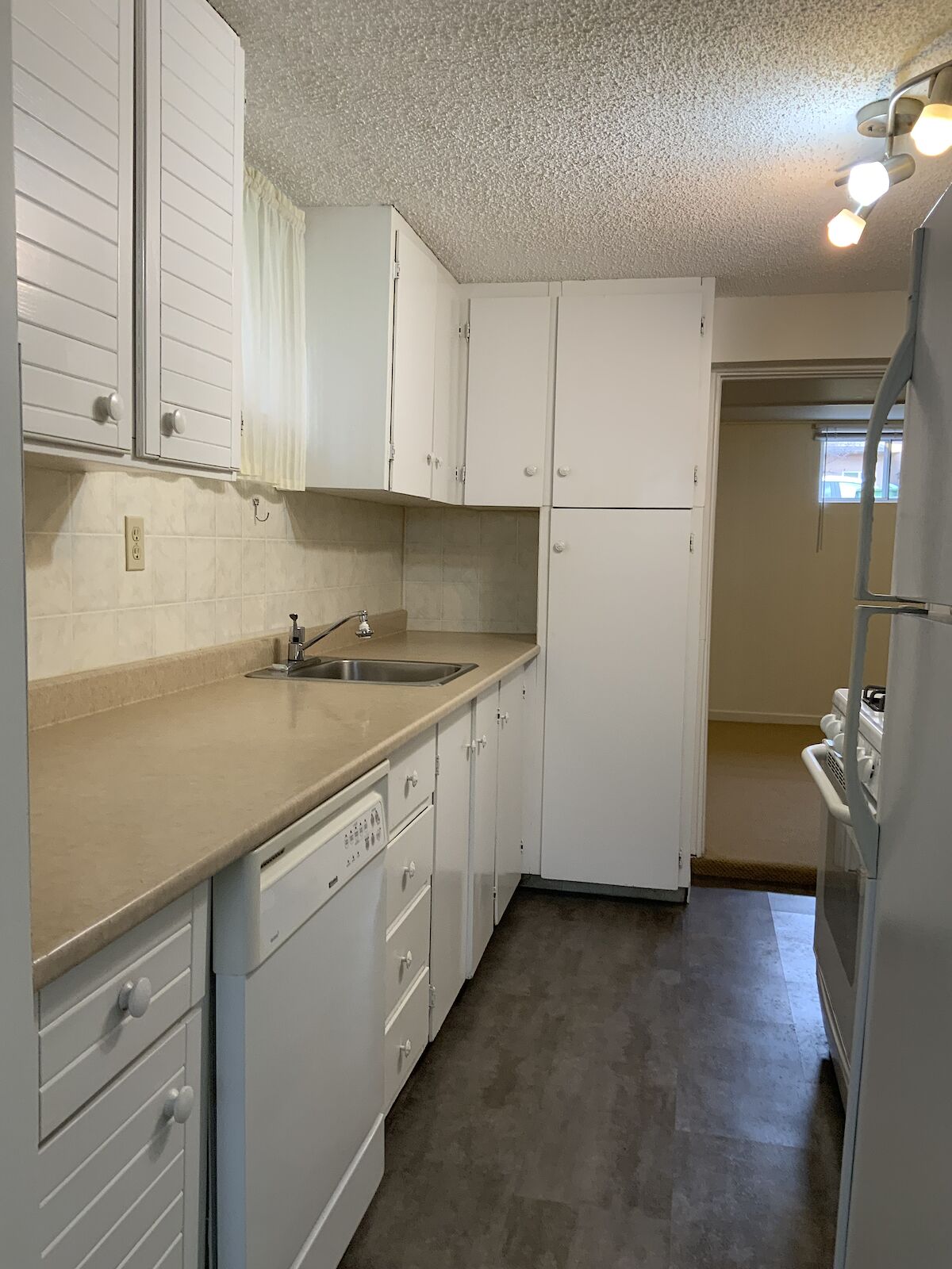 Calgary 1 bedroom Basement for rent. Property photo: 83945-1