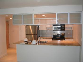 Kitchen Calgary 2 bedrooms Condo Unit for rent. Property photo: 8760-1