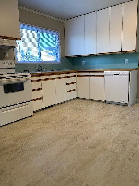 Calgary 3 bedrooms Main Floor for rent. Property photo: 88216-2