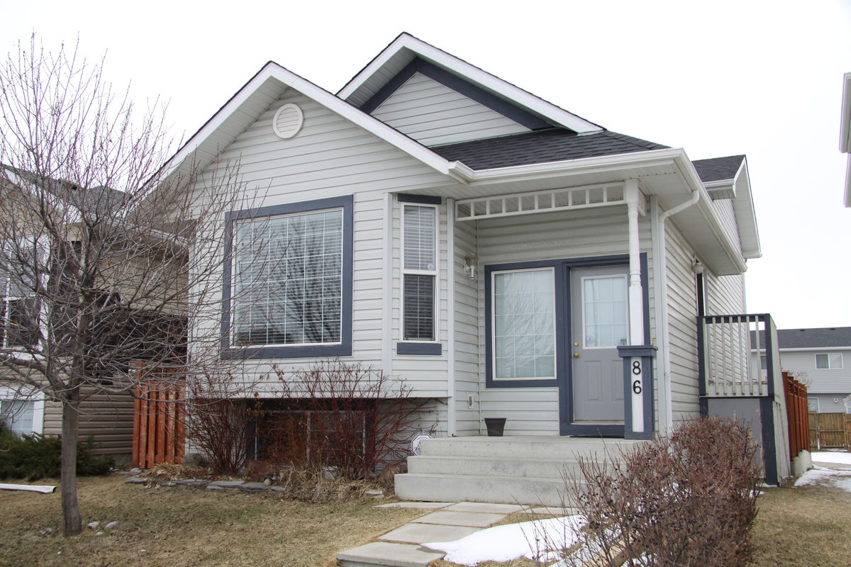 Calgary 4 bedrooms House for rent. Property photo: 88670-1