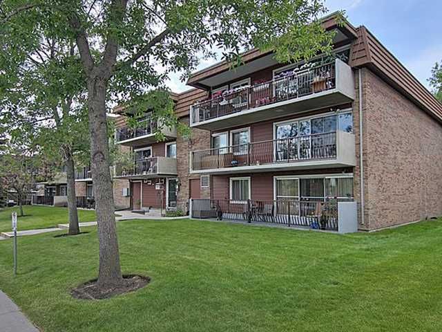 Calgary 2 bedrooms Condo Unit for rent. Property photo: 94447-1