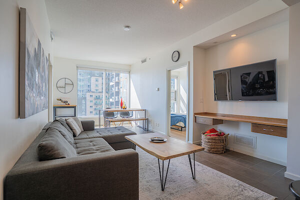 Calgary 2 bedrooms Condo Unit for rent. Property photo: 96235-3