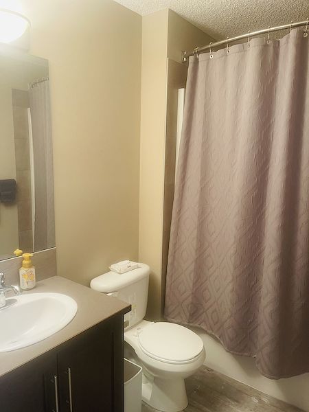 Calgary 2 bedrooms Condo Unit for rent. Property photo: 97326-3