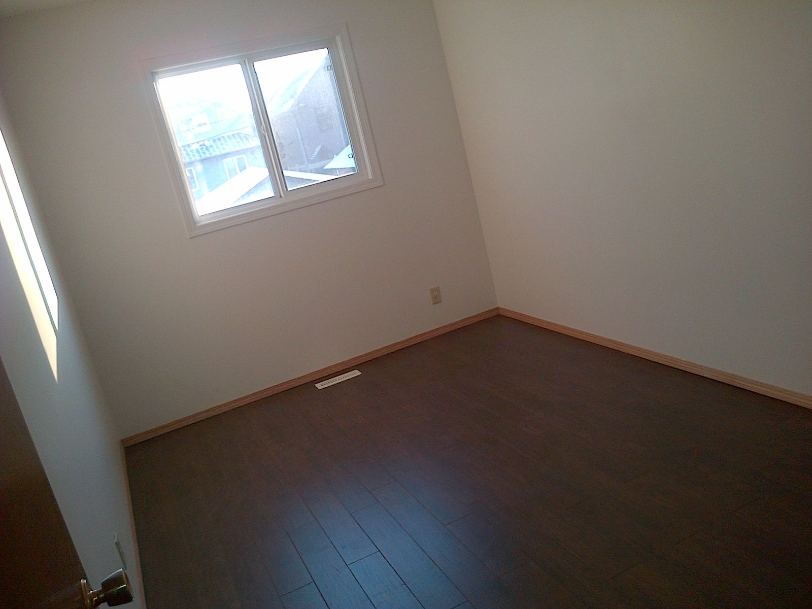 Calgary 2 bedrooms Main Floor for rent. Property photo: 97362-1