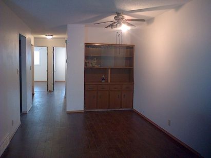Calgary 2 bedrooms Main Floor for rent. Property photo: 97362-2