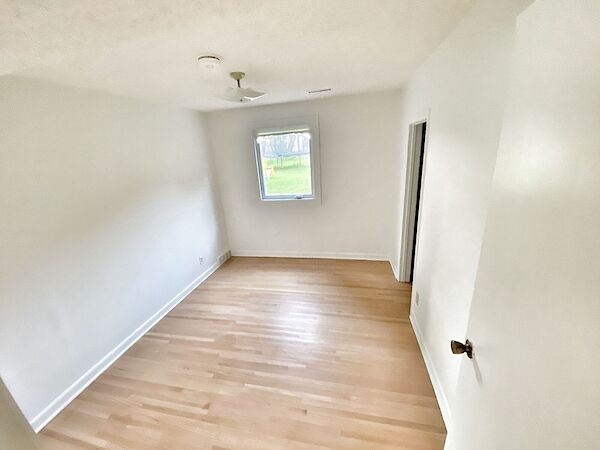 Calgary 2 bedrooms Basement for rent. Property photo: 97505-2