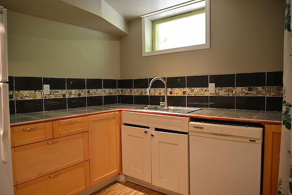 Calgary 2 bedrooms Basement for rent. Property photo: 97521-2