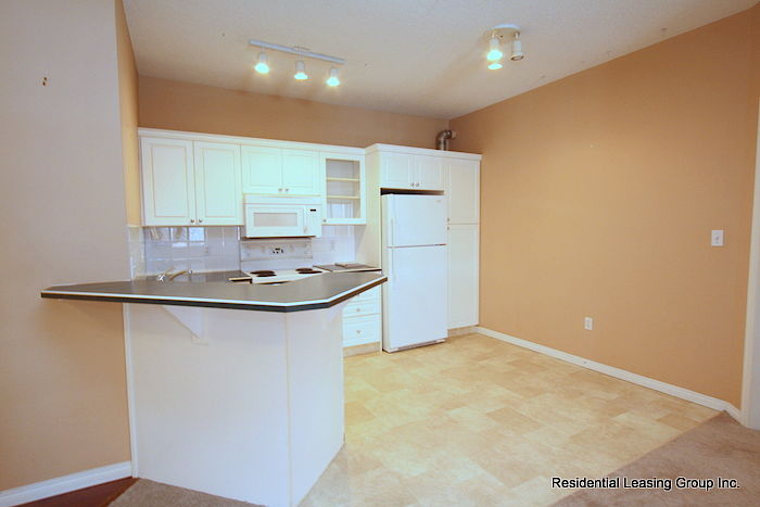 Calgary 2 bedrooms Condo Unit for rent. Property photo: 97854-1