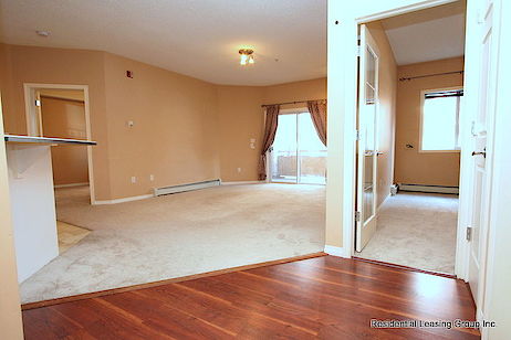 Calgary 2 bedrooms Condo Unit for rent. Property photo: 97854-3