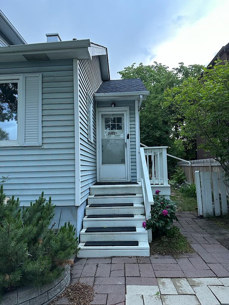 Calgary 1 bedroom Basement for rent. Property photo: 98180-1