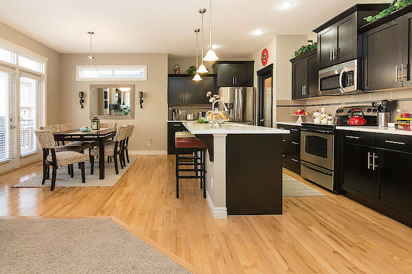 Calgary 3 + Den bedrooms Main Floor for rent. Property photo: 99276-2